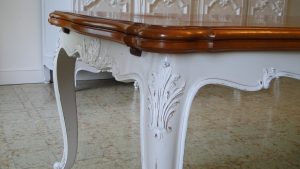Atelier de meubles peints