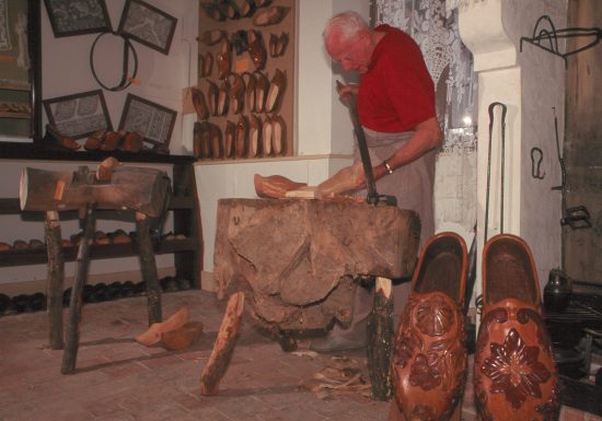 CIRCUIT PEDESTRE “HÊTRE” – NEUFCHÂTEL EN SAOSNOIS