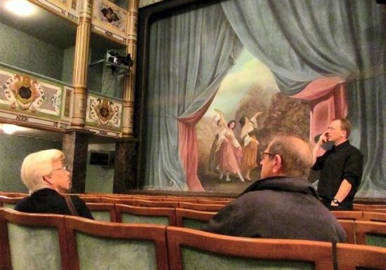 Visite guidée du théâtre de la Halle au Blé – La Flèche