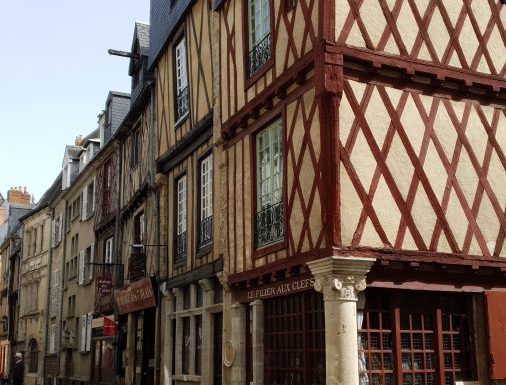 AUTOUR DU BOULEVARD NATURE : LE MANS CITÉ PLANTAGENÊT, AU FIL DES ENCEINTES