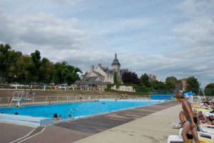 PISCINE DE LUCHE PRINGE