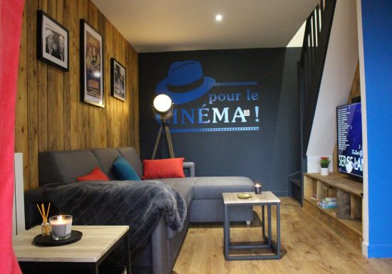 Village de chales des Belles Ouvrières – Chalet Cinéma