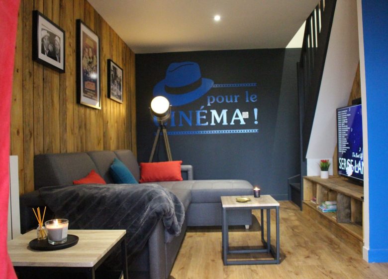 Village de chales des Belles Ouvrières – Chalet Cinéma