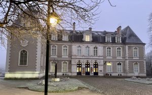 Visite musicale dans l’exposition “Carole Benzaken” au musée de Tessé