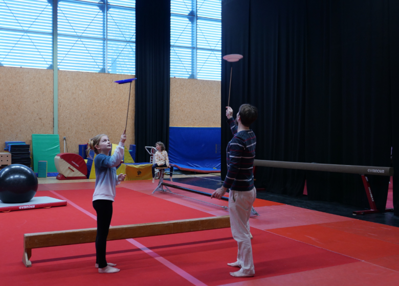 Stages cirque en famille | Vacances d’hiver
