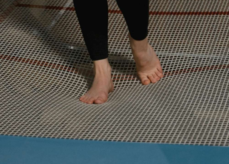 Stage initiation acrobatie et trampoline 8-13 ans | Vacances de noël