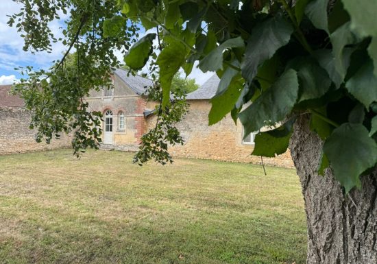 Pavillon indépendant sur le domaine du château de la Grange Moreau