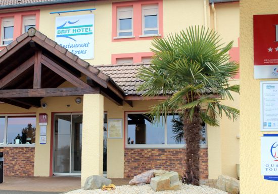 Brit Hotel Les Evens – hôtel restaurant Les Evens