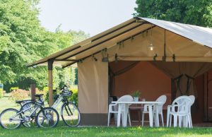 CAMPING AU BORD DU LOIR