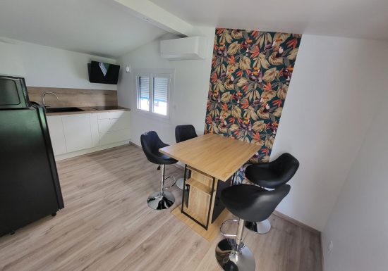 Meublé – Chalet à ST GERVAIS EN BELIN