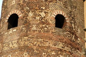 L’Enceinte romaine du Mans – Cité Plantagenêt