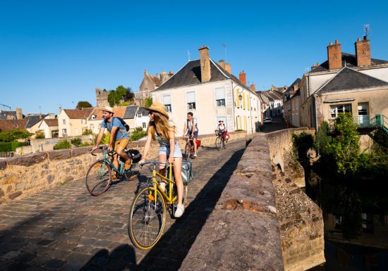 La Vélobuissonnière : Fresnay-sur-Sarthe < > Beaumont-sur-Sarthe