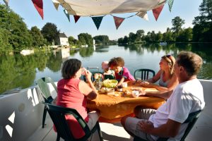 Séjour famille en bateau sans permis !