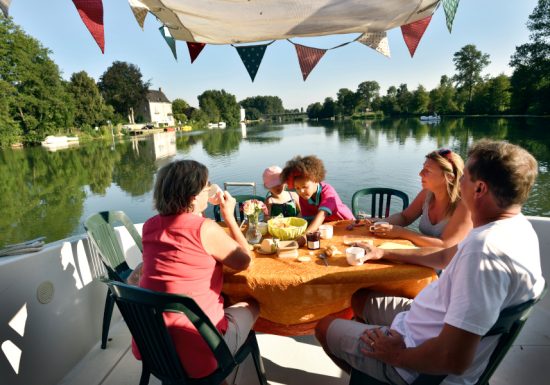 Séjour famille en bateau sans permis !