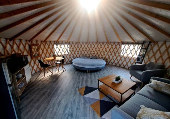 Yourte au camping du domaine du Houssay