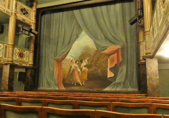 Visite guidée du théâtre de la Halle au Blé – La Flèche