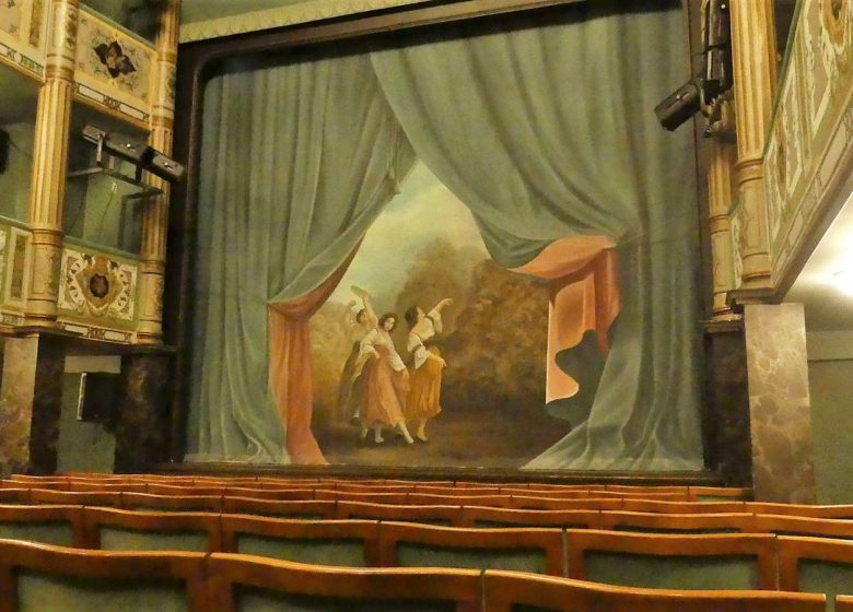 Visite guidée du théâtre de la Halle au Blé – La Flèche