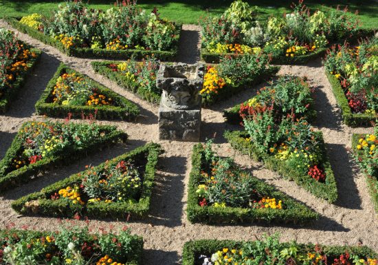 Jardins Pierre de Ronsard et Jacques Peletier du Mans