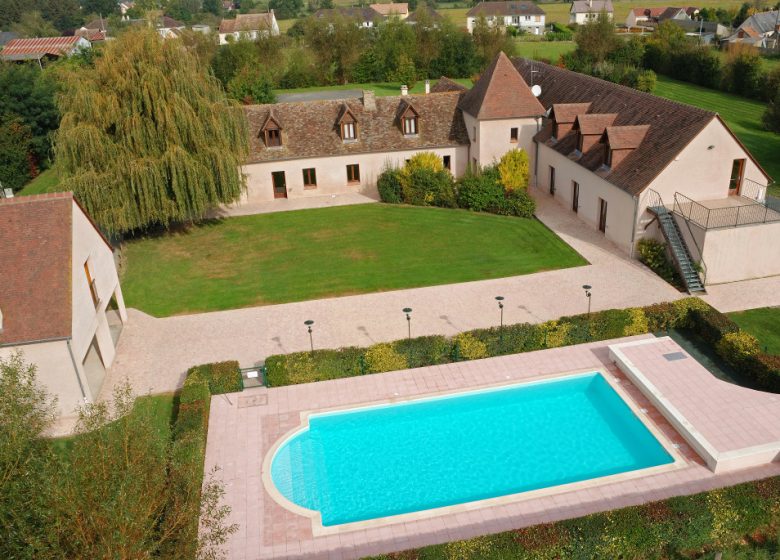 HÔTEL – LA TOUR DES PLANTES