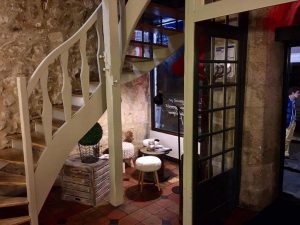 Le Boeuf Tient le Pavé