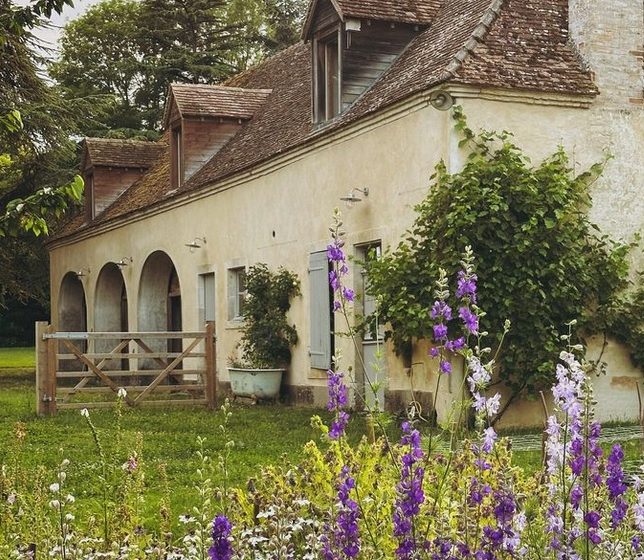 MAURICE’S HOUSE