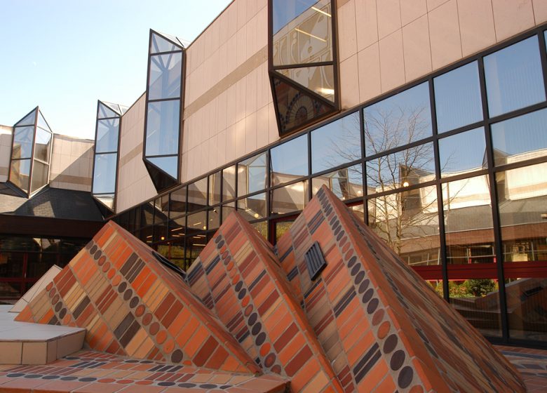 MÉDIATHÈQUE LOUIS-ARAGON