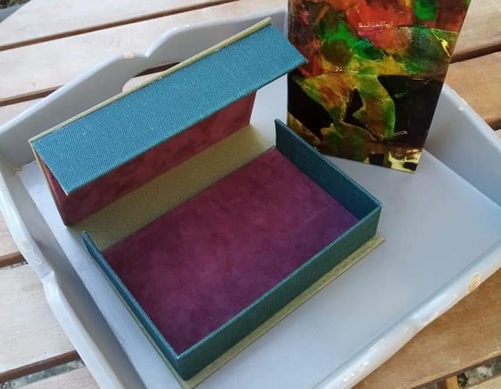ATELIER DE RELIURE ET DE RESTAURATION DE LIVRES ANCIENS