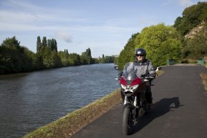 Balade à moto de Sablé-sur-Sarthe à la Chartre-sur-le-Loir