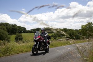 BALADE À MOTO DU MANS AUX ALPES MANCELLES