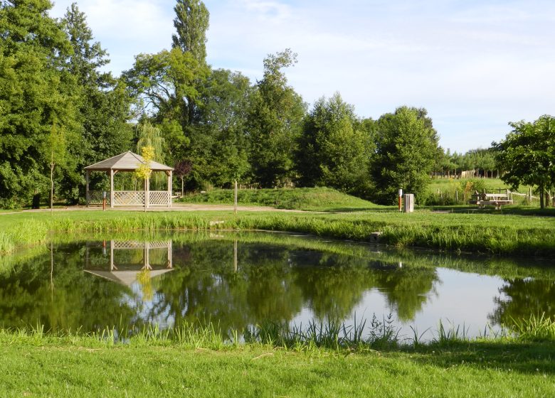 AIRE D’ACCUEIL DE CAMPING-CAR À SAINT GEORGES DU ROSAY